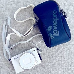 Nikon One J4 W/10-30mm white